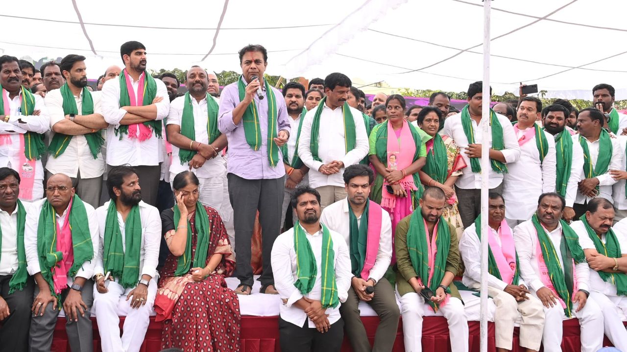 KTR: ఢిల్లీలో రేవంత్ రెడ్డి అసత్యాలు చెప్పారు: కేటీఆర్ KTR: ఢిల్లీలో రేవంత్ రెడ్డి అసత్యాలు చెప్పారు: కేటీఆర్