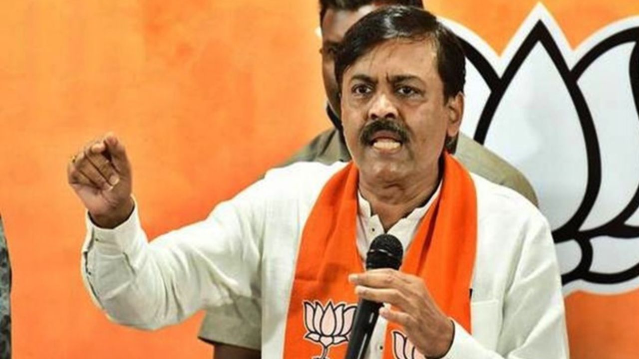 GVL Narasimha Rao: జీవీఎల్ నరసింహారావు హడావుడి ఎందుకు తగ్గినట్లు? GVL Narasimha Rao: జీవీఎల్ నరసింహారావు హడావుడి ఎందుకు తగ్గినట్లు?