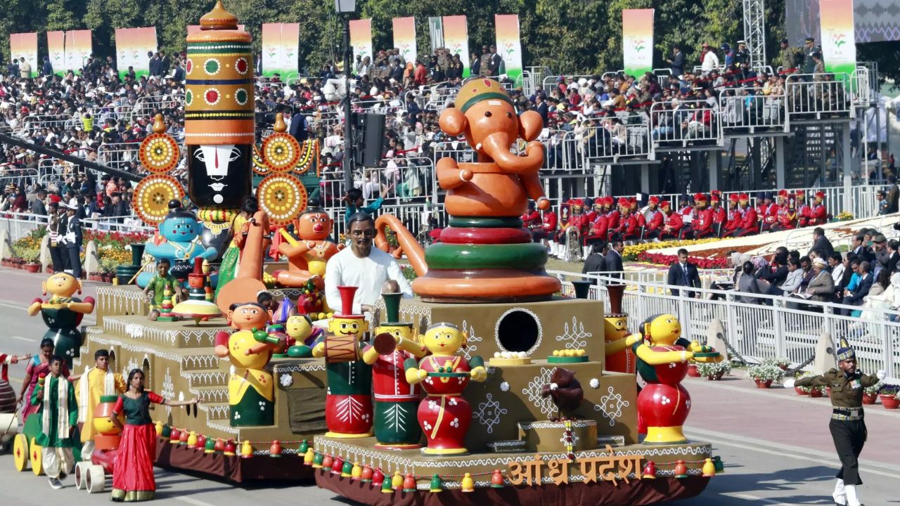 AP Tableau: ఏపీకి చెందిన శకటానికి తృతీయ స్థానం AP Tableau: ఏపీకి చెందిన శకటానికి తృతీయ స్థానం