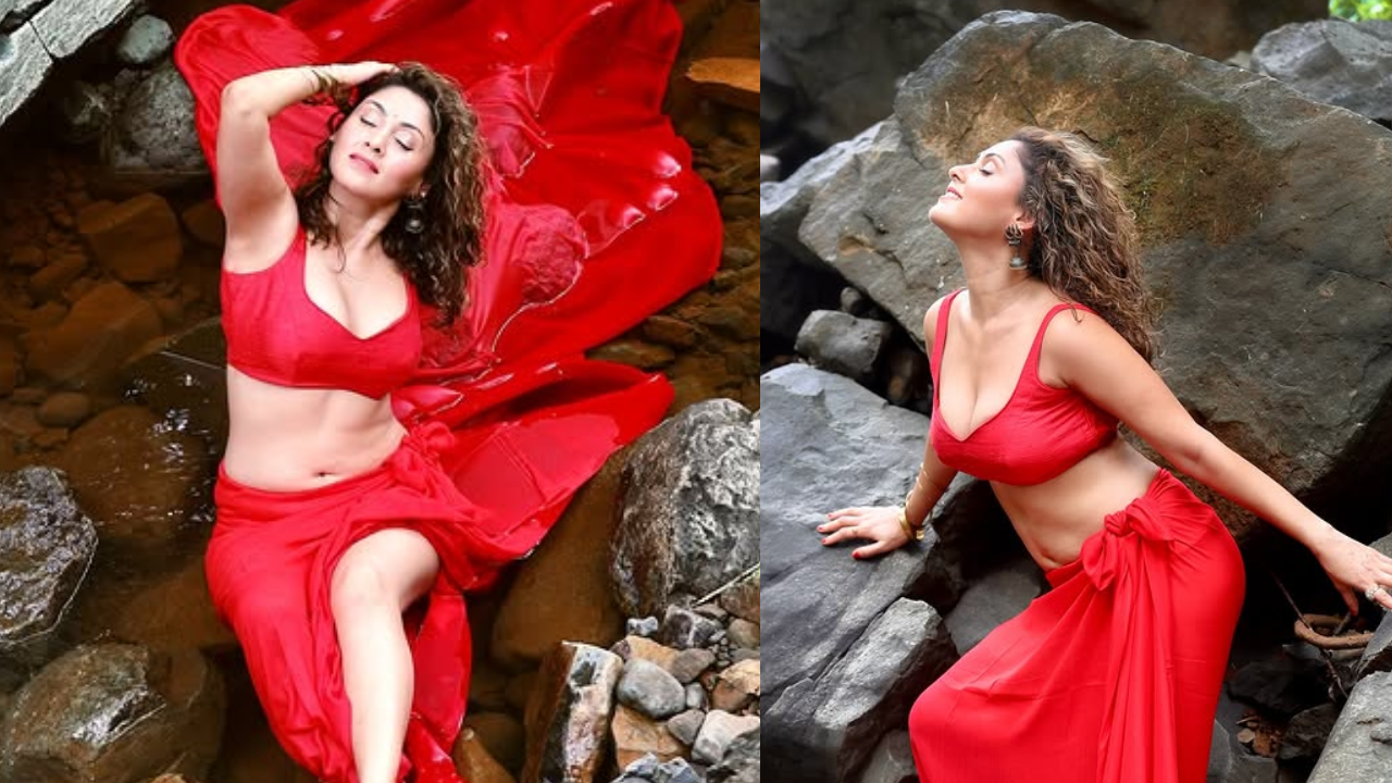 నాలుగు పదుల వయసులో మత్తెక్కిస్తున్న ఎన్టీఆర్ హీరోయిన్.. ఫొటోలు చూశారా?