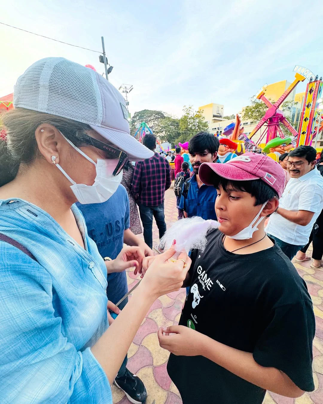 Anasuya Bharadwaj Shopping in Hyderabad Numaish
