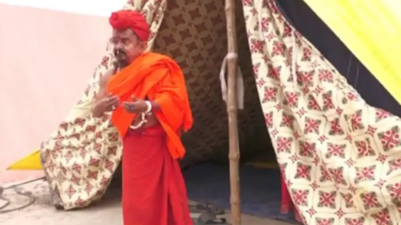 Chhotu Baba Is Maha Kumbh Attraction