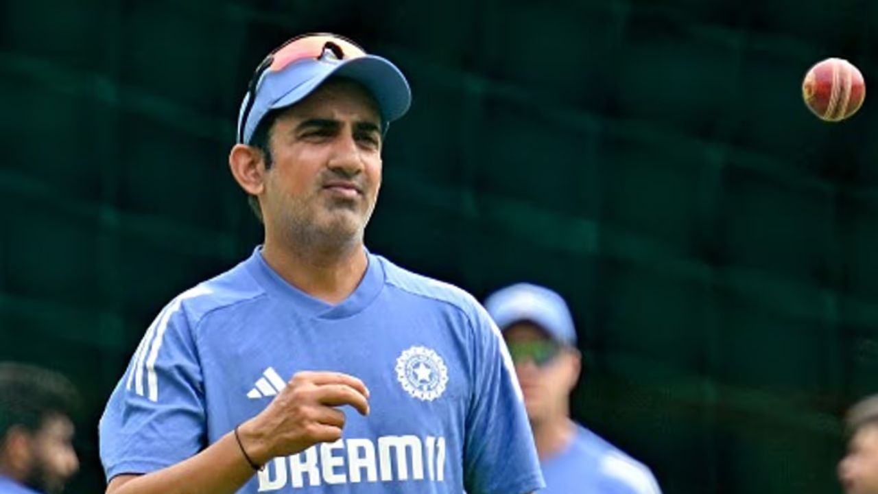 టీమిండియా ఆటతీరులో హెడ్ కోచ్ గౌతం గంభీర్ ఎందుకు మార్పు తీసుకురాలేకపోతున్నారు? టీమిండియా ఆటతీరులో హెడ్ కోచ్ గౌతం గంభీర్ ఎందుకు మార్పు తీసుకురాలేకపోతున్నారు?