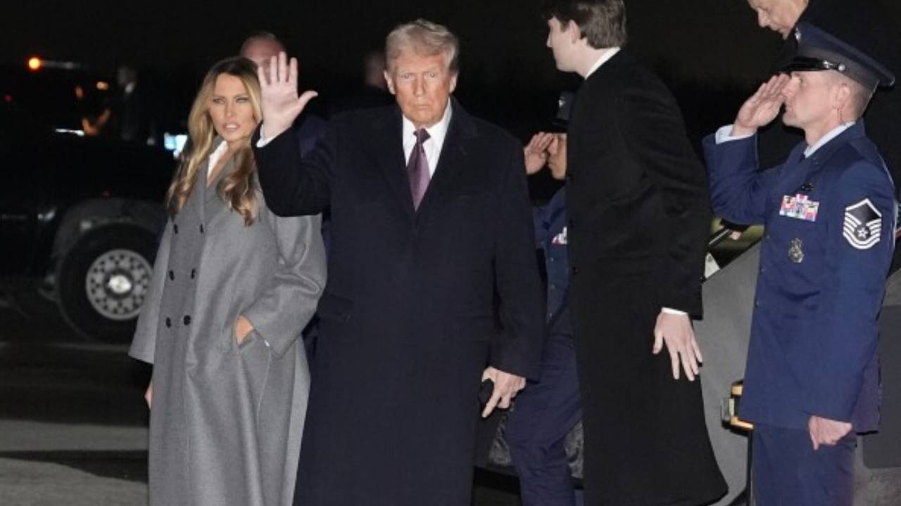 Donald Trump: ట్రంప్ ప్రమాణ స్వీకారోత్సవానికి భారీ భద్రతా ఏర్పాట్లు.. హాజరయ్యే ప్రముఖులు వీరే.. Donald Trump: ట్రంప్ ప్రమాణ స్వీకారోత్సవానికి భారీ భద్రతా ఏర్పాట్లు.. హాజరయ్యే ప్రముఖులు వీరే..