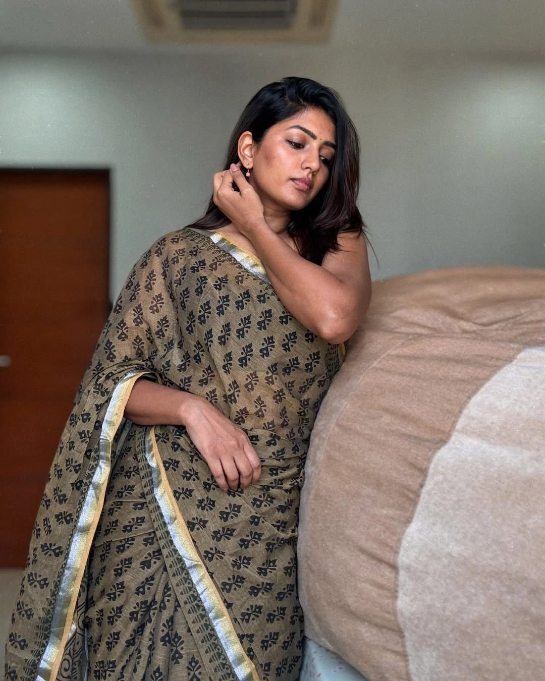 Eesha Rebba Sleeveless Stunning Looks