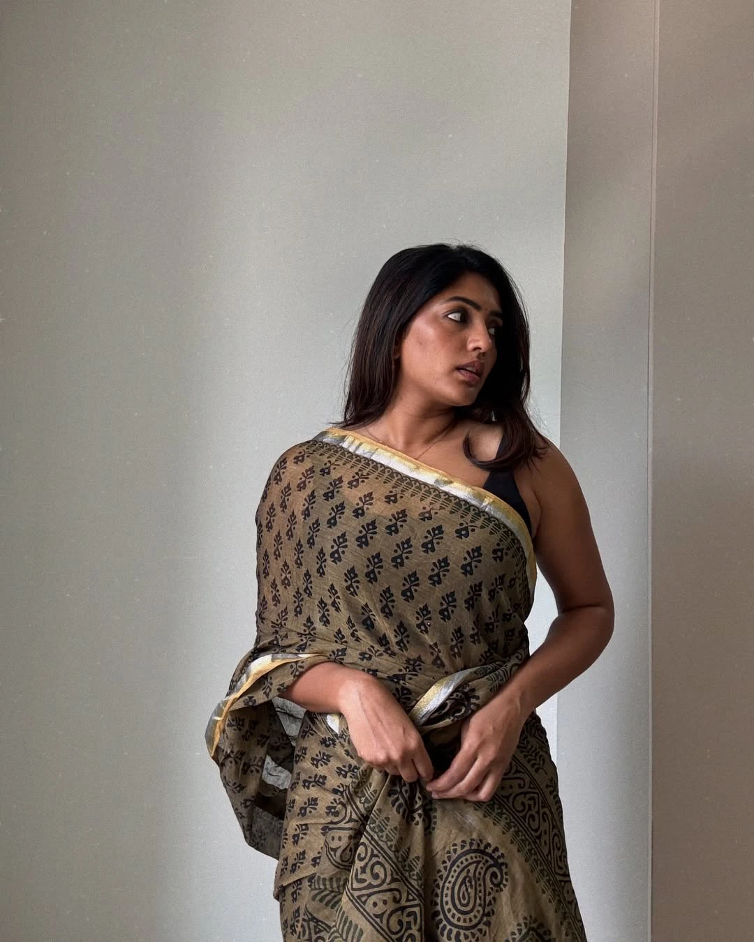 Eesha Rebba Sleeveless Stunning Looks