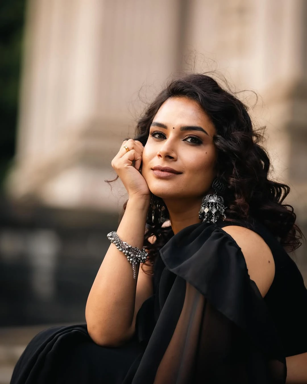 Hari Teja Photo Shoot in Black Saree from Australia