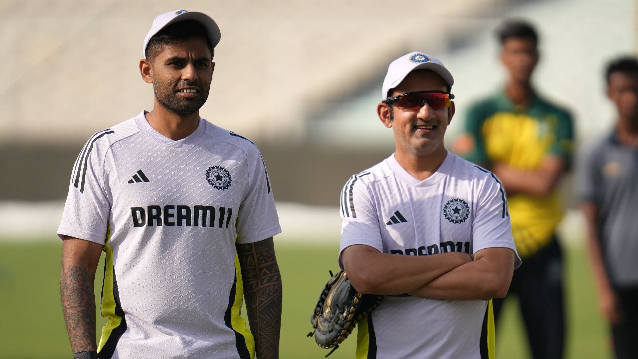 IND vs ENG : ఇంగ్లాండ్తో తొలి టీ20.. శాంసన్కు గోల్డెన్ ఛాన్స్..! IND vs ENG : ఇంగ్లాండ్తో తొలి టీ20.. శాంసన్కు గోల్డెన్ ఛాన్స్..!