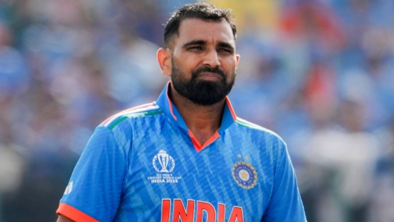 IND vs ENG 3rd T20 : పూర్తి ఫిట్గా మహ్మద్ షమీ.. అయినా సరే మూడో టీ20లో నో ఛాన్స్! ఆ ఇద్దరి చేతుల్లోనే సీనియర్ పేసర్ భవితవ్యం IND vs ENG 3rd T20 : పూర్తి ఫిట్గా మహ్మద్ షమీ.. అయినా సరే మూడో టీ20లో నో ఛాన్స్! ఆ ఇద్దరి చేతుల్లోనే సీనియర్ పేసర్ భవితవ్యం