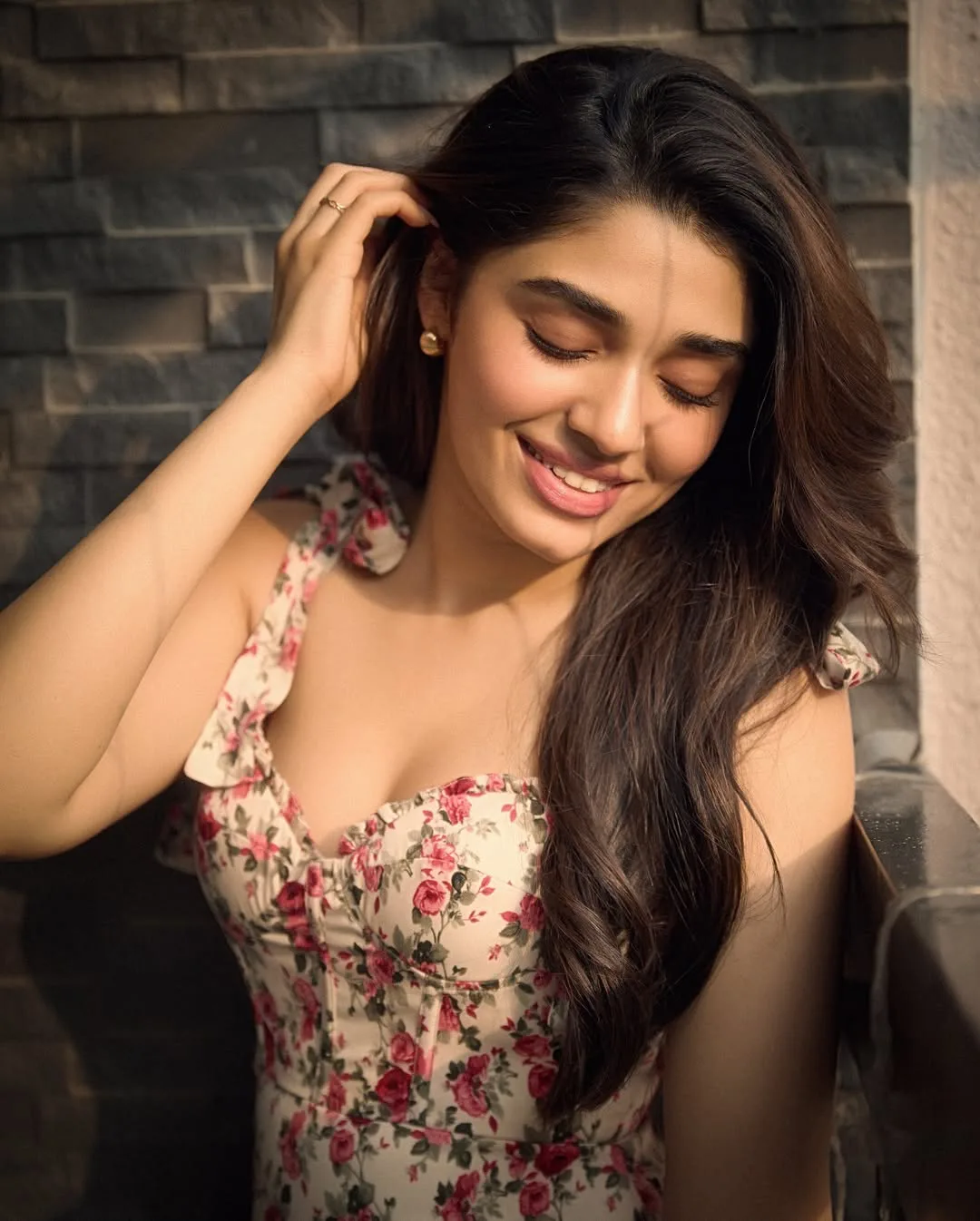 Krithi Shetty shows her Beauty in Sun Light