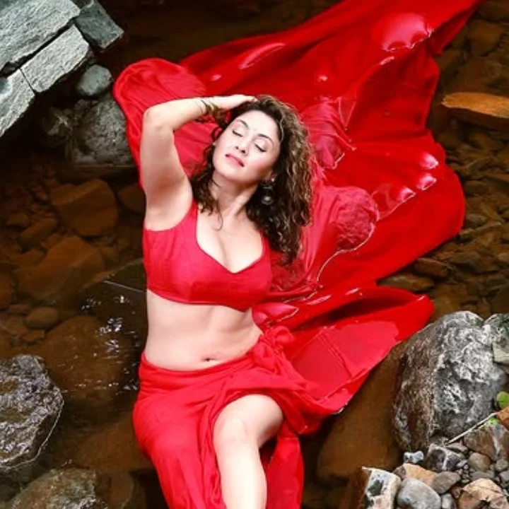 Manjari Fadnnis Images HD