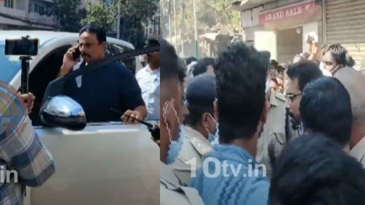 Danam Nagender : ఎక్కడి నుంచో బతకడానికి వచ్చినోళ్లు అంటూ.. కూల్చివేతలపై ఎమ్మెల్యే దానం సంచలన వ్యాఖ్యలు Danam Nagender : ఎక్కడి నుంచో బతకడానికి వచ్చినోళ్లు అంటూ.. కూల్చివేతలపై ఎమ్మెల్యే దానం సంచలన వ్యాఖ్యలు