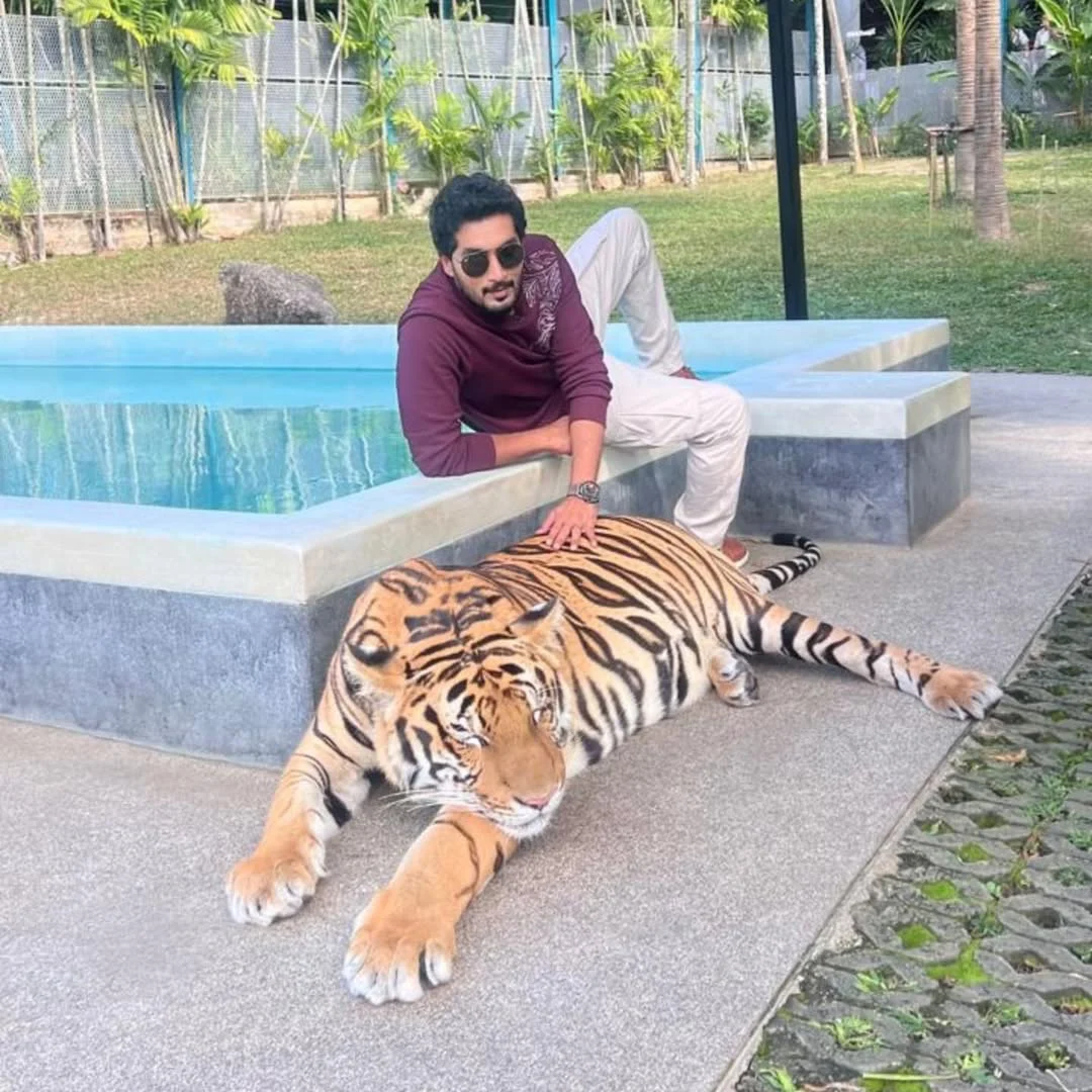 Karthika Deepam Nirupam Paritala with Tigers