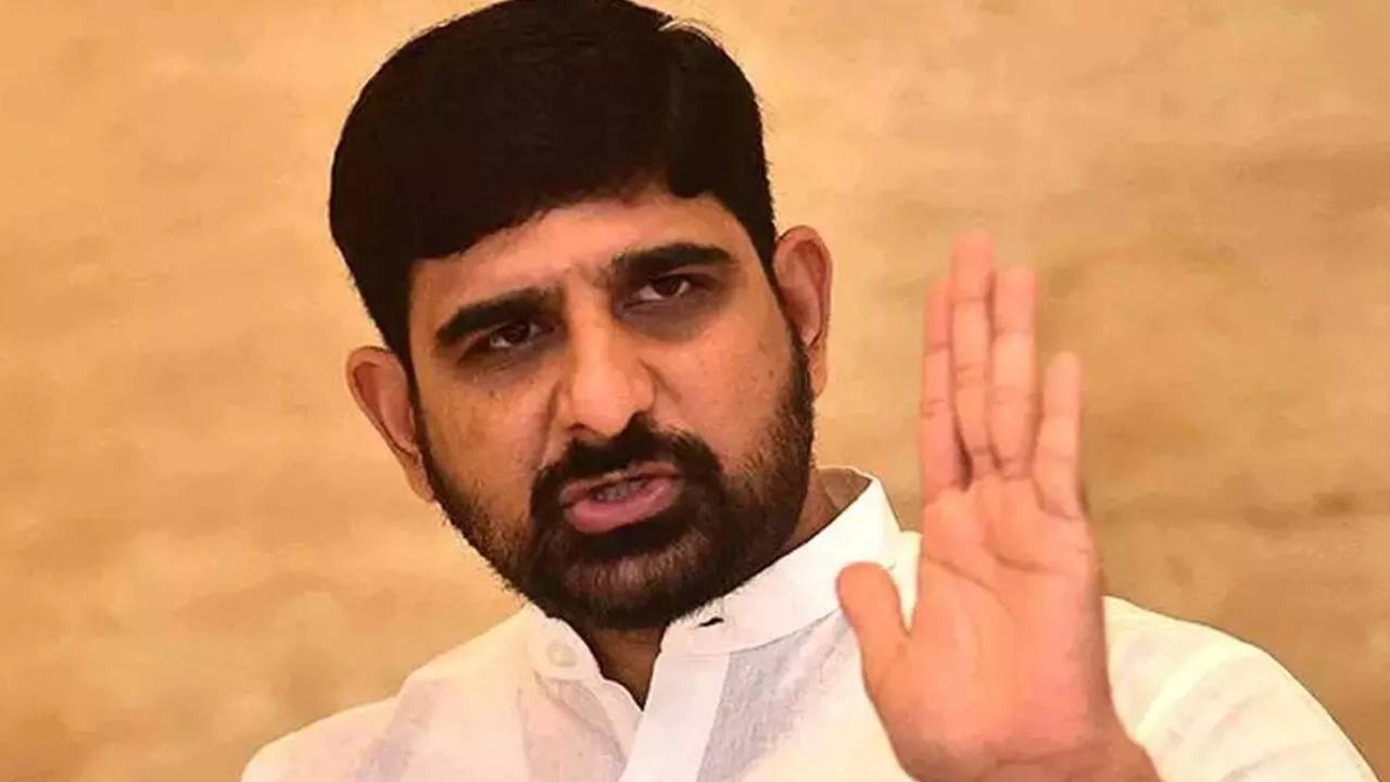 Padi Kaushik Reddy: బీఆర్ఎస్ ఎమ్మెల్యే పాడి కౌశిక్ రెడ్డికి బెయిల్ మంజూరు Padi Kaushik Reddy: బీఆర్ఎస్ ఎమ్మెల్యే పాడి కౌశిక్ రెడ్డికి బెయిల్ మంజూరు