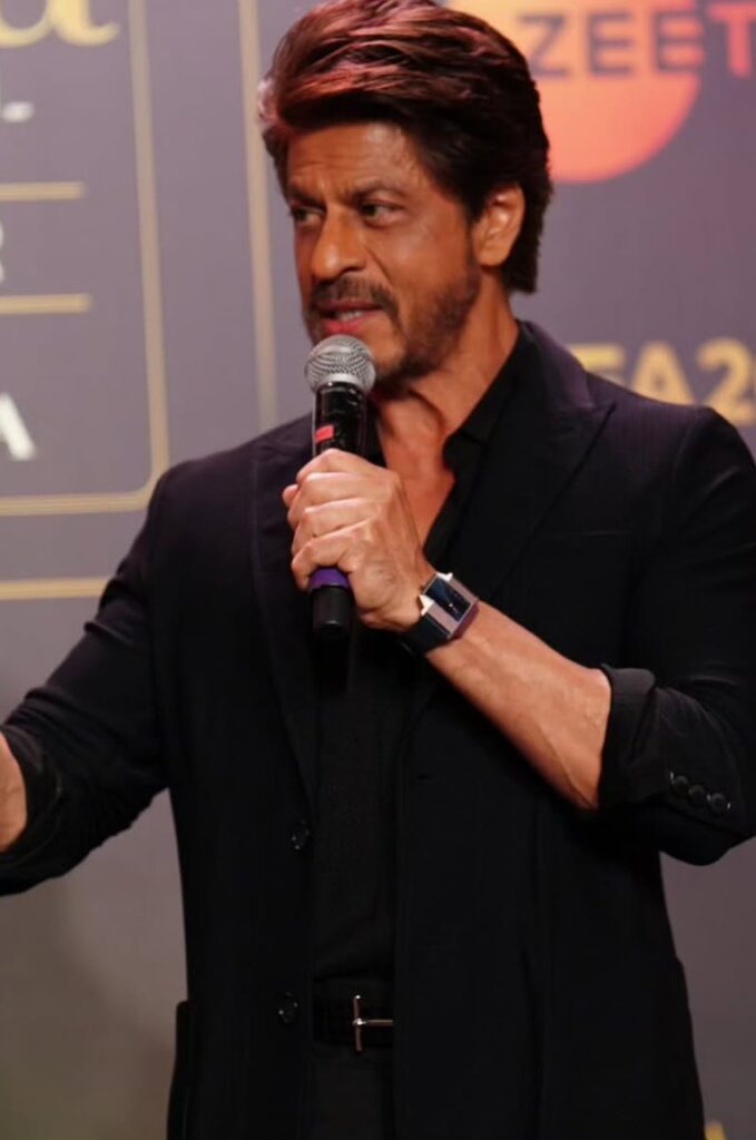 Shah Rukh Khan Latest Watch goes Viral Shocking Price Surprised 
