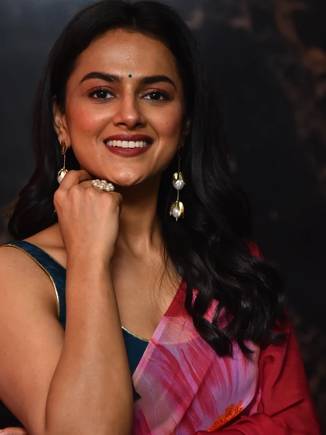 Shraddha Srinath Saree Photos from Daaku Maharaaj Promotions