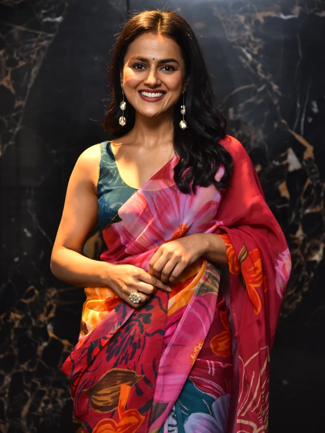 Shraddha Srinath Saree Photos from Daaku Maharaaj Promotions