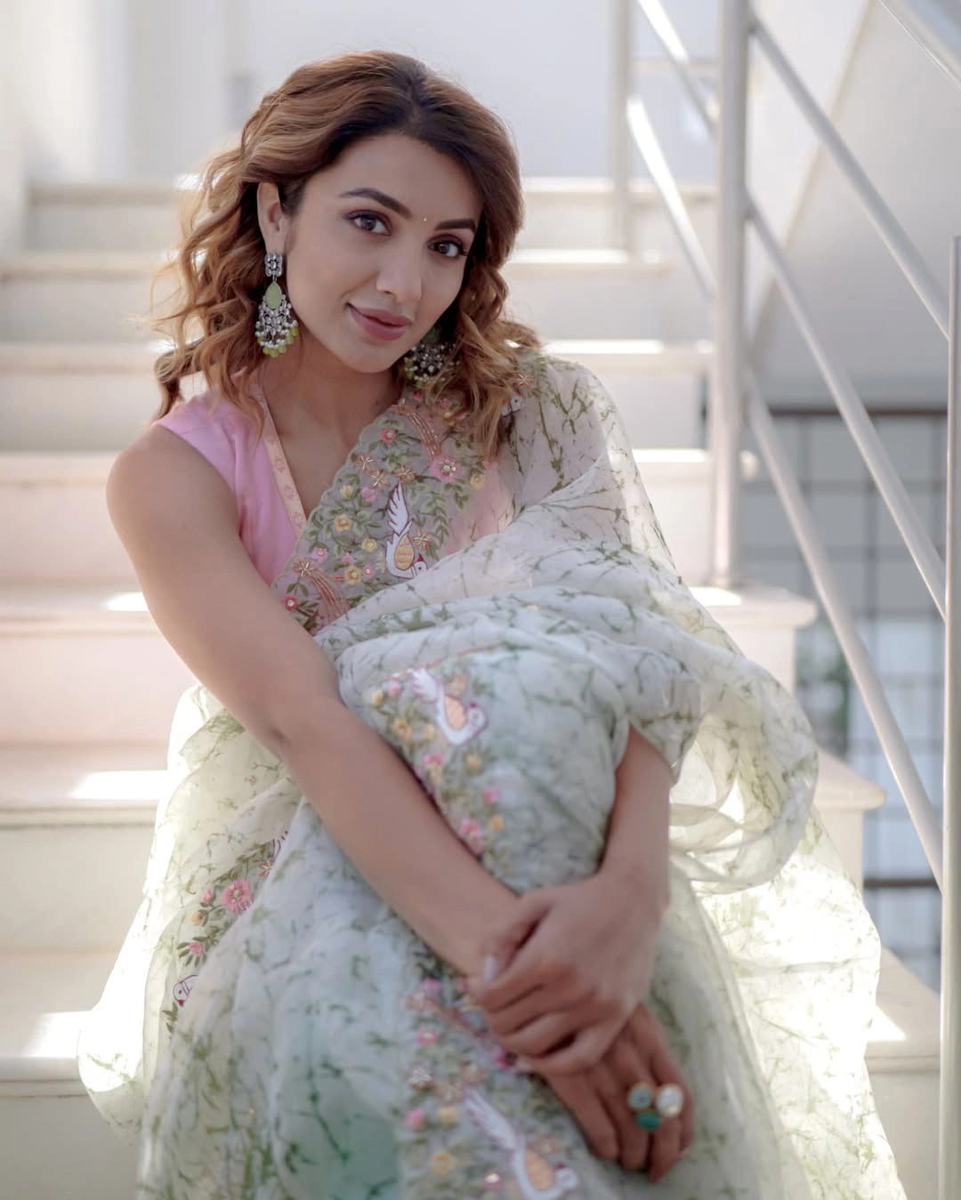 Tejaswi Madivada Shares photos in Saree