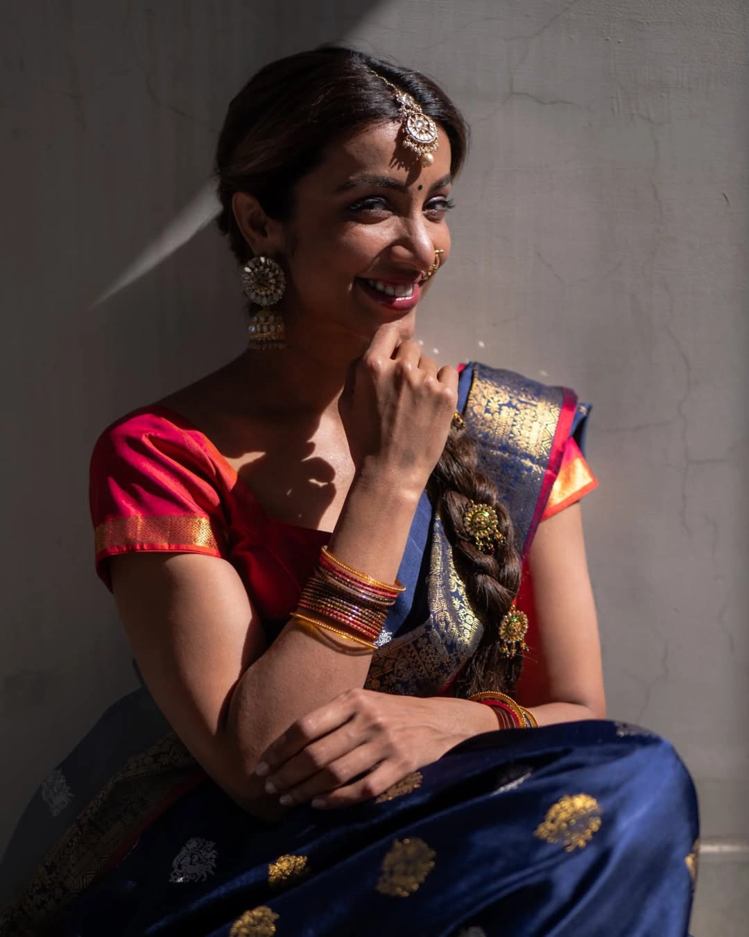 Tejaswi Madivada Shares photos in Saree