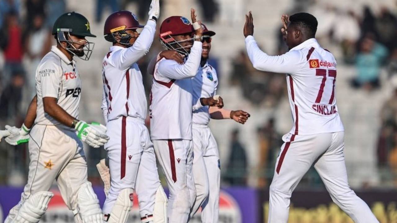 PAK vs WI : పాకిస్తాన్ మీద రివేంజ్ అదుర్స్ కదూ.. వాళ్ల గడ్డ మీద వాళ్లనే 35 ఏళ్ల తర్వాత.. విండీస్ చరిత్రాత్మకం.. PAK vs WI : పాకిస్తాన్ మీద రివేంజ్ అదుర్స్ కదూ.. వాళ్ల గడ్డ మీద వాళ్లనే 35 ఏళ్ల తర్వాత.. విండీస్ చరిత్రాత్మకం..