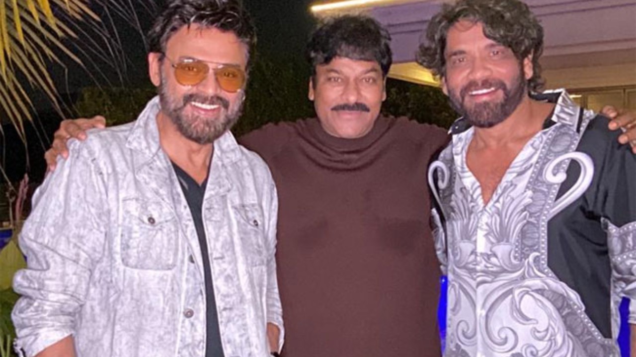Sankranthi Movies : 2025 సంక్రాంతి అయిపోయింది.. 2026 సంక్రాంతి టార్గెట్.. ఈసారి చిరు – వెంకీ – నాగ్ పోరు..? Sankranthi Movies : 2025 సంక్రాంతి అయిపోయింది.. 2026 సంక్రాంతి టార్గెట్.. ఈసారి చిరు – వెంకీ – నాగ్ పోరు..?