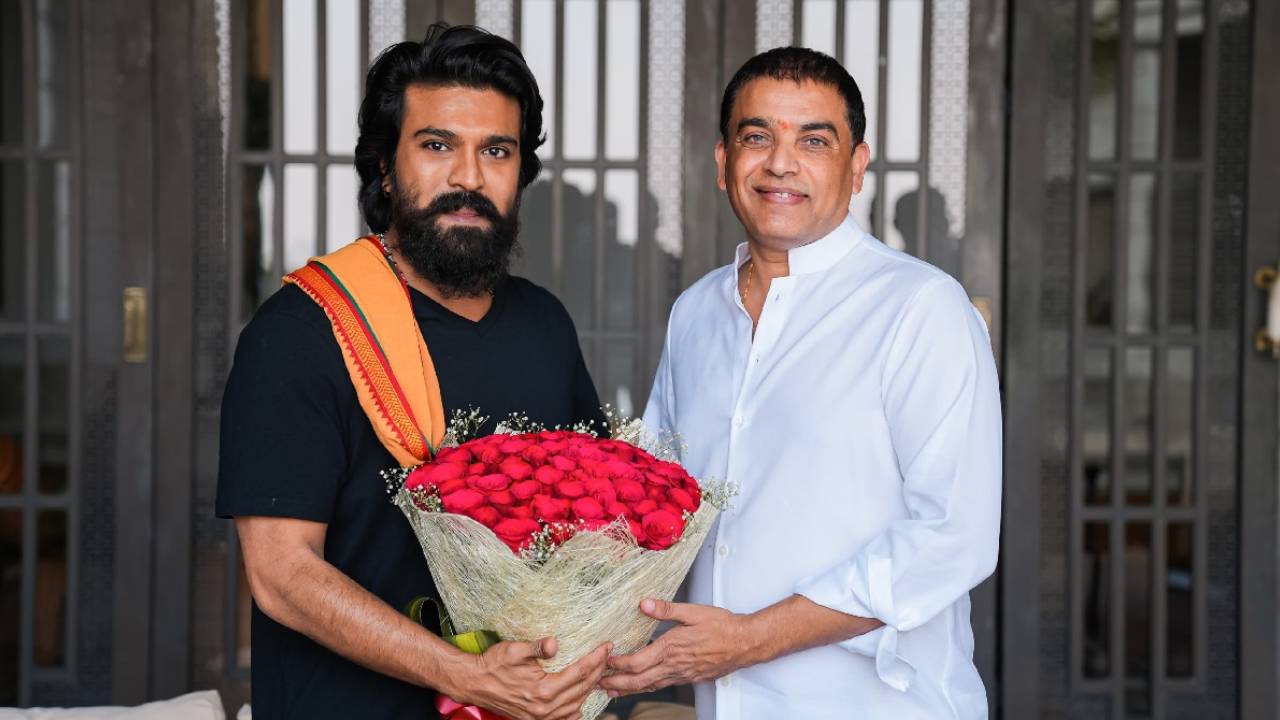 Dil Raju : గేమ్ ఛేంజర్ సినిమా కోసం చరణ్ ఇంకో సినిమా వదులుకున్నాడు.. సంవత్సరం లేట్ అయింది.. Dil Raju : గేమ్ ఛేంజర్ సినిమా కోసం చరణ్ ఇంకో సినిమా వదులుకున్నాడు.. సంవత్సరం లేట్ అయింది..