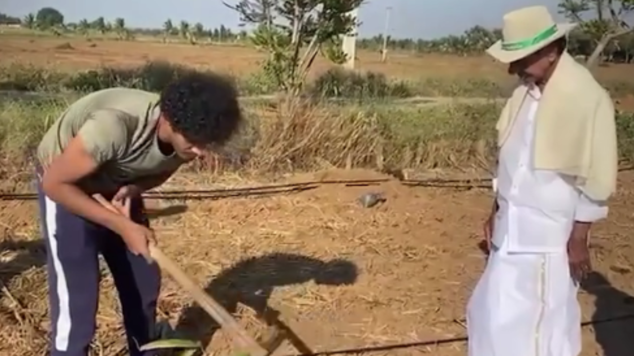 KTR Son: కేసీఆర్ డైరెక్షన్ లో మొక్కలు నాటుతున్న కేటీఆర్ కొడుకు