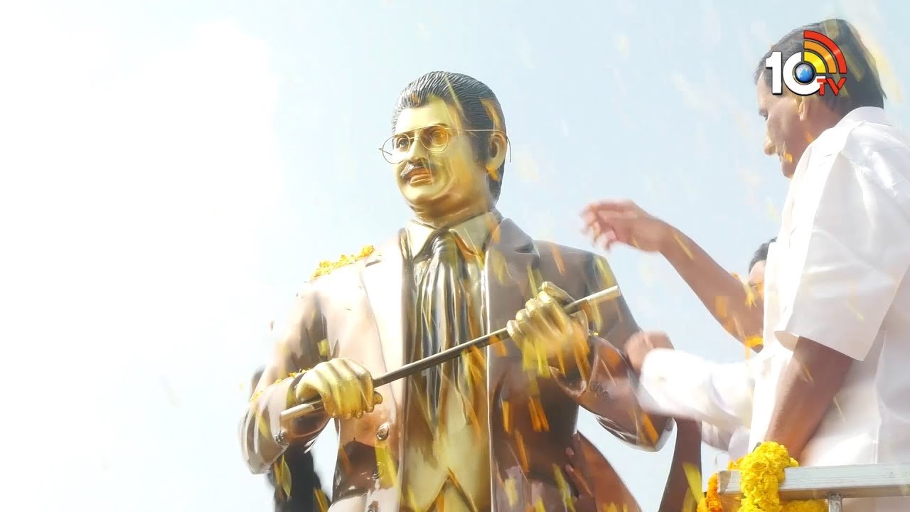 తెనాలిలో సూపర్ స్టార్ కృష్ణ విగ్రహావిష్కరణ..