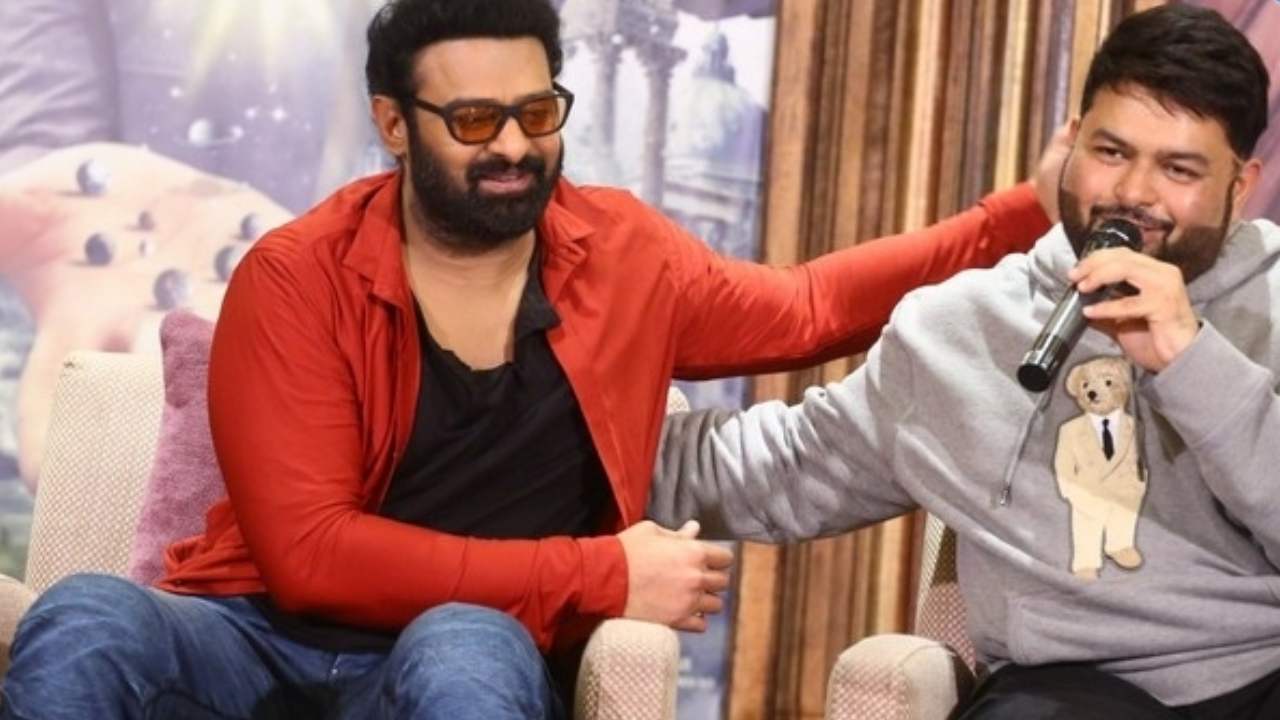 Thaman – Prabhas : ప్రభాస్ సినిమా నుంచి మధ్యలోనే బయటకు వచ్చేసిన తమన్.. తమన్ – ప్రభాస్ ఫస్ట్ సినిమా అదే అవ్వాలి.. కానీ.. Thaman – Prabhas : ప్రభాస్ సినిమా నుంచి మధ్యలోనే బయటకు వచ్చేసిన తమన్.. తమన్ – ప్రభాస్ ఫస్ట్ సినిమా అదే అవ్వాలి.. కానీ..