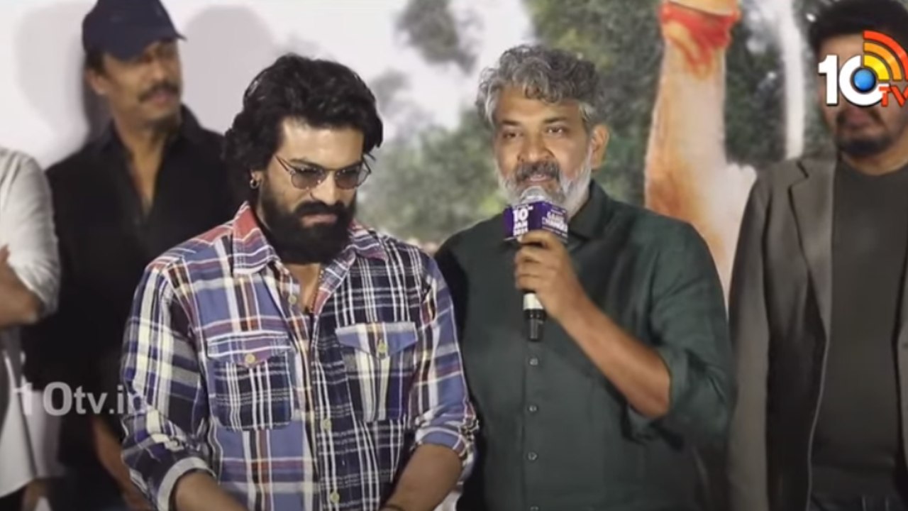 Rajamouli : చరణ్ ని అలా పిలుస్తాను.. నా పర్మిషన్ లేకుండా ఇకపై అలాంటివి చెయ్యకు.. చరణ్కు రాజమౌళి వార్నింగ్.. Rajamouli : చరణ్ ని అలా పిలుస్తాను.. నా పర్మిషన్ లేకుండా ఇకపై అలాంటివి చెయ్యకు.. చరణ్కు రాజమౌళి వార్నింగ్..