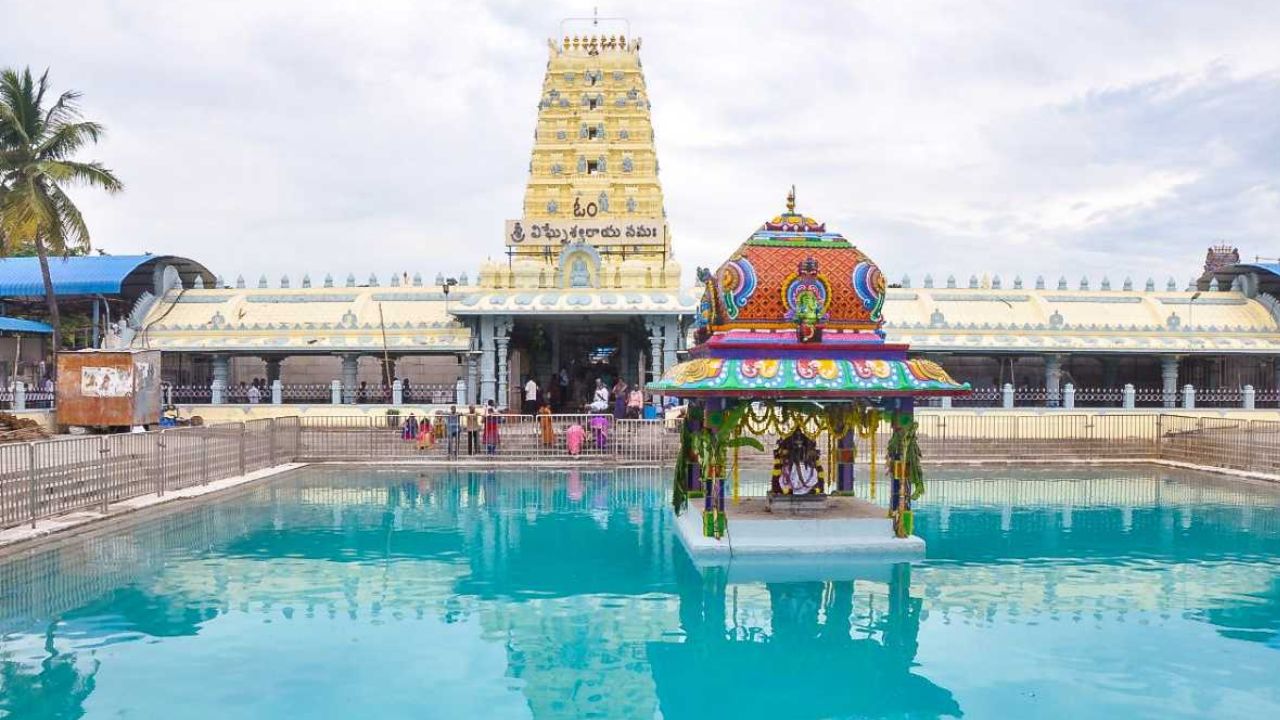 Hindu Temples: ఆలయాలకు ర్యాంకులు.. కాణిపాకం టాప్.. ఫుల్ లిస్ట్ ఇదిగో.. Hindu Temples: ఆలయాలకు ర్యాంకులు.. కాణిపాకం టాప్.. ఫుల్ లిస్ట్ ఇదిగో..
