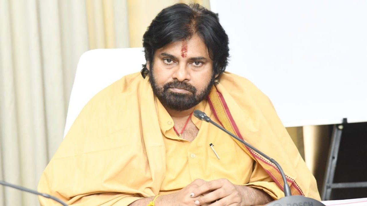 Pawan Kalyan: ఇలాగైతే వైసీపీ నేతలు జర్మనీకి వెళ్లిపోవడం బెటర్.. ఎందుకంటే..: పవన్ కల్యాణ్ ఆసక్తికర కామెంట్స్ Pawan Kalyan: ఇలాగైతే వైసీపీ నేతలు జర్మనీకి వెళ్లిపోవడం బెటర్.. ఎందుకంటే..: పవన్ కల్యాణ్ ఆసక్తికర కామెంట్స్