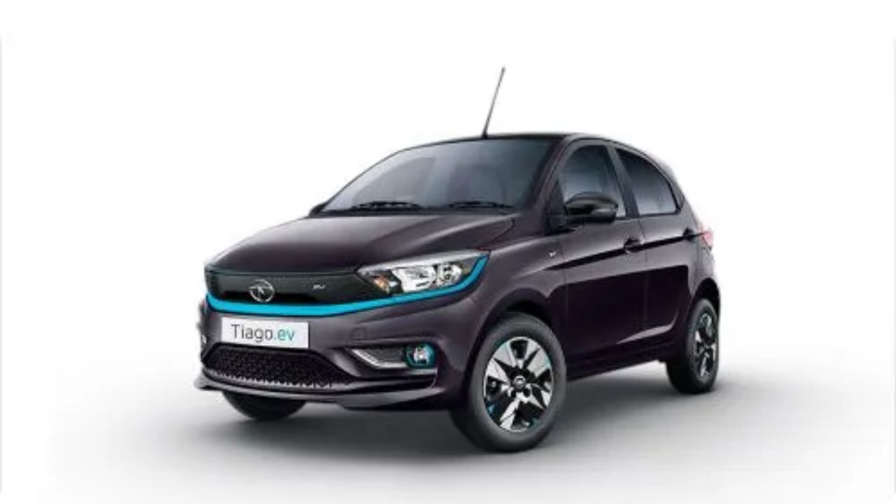 Best Cars: జస్ట్ 5 లక్షల్లోపు వచ్చే 4 ఎలక్ట్రిక్ కార్లు ఇవే.. అందరి దృష్టీ వీటిపైనే.. మీరూ కొంటారా? Best Cars: జస్ట్ 5 లక్షల్లోపు వచ్చే 4 ఎలక్ట్రిక్ కార్లు ఇవే.. అందరి దృష్టీ వీటిపైనే.. మీరూ కొంటారా?