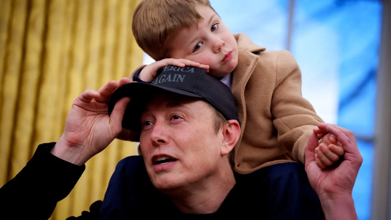 Elon Musk: మస్క్కు 13 మంది పిల్లలు ఉన్నారు కదా? వారి పోషణ కోసం ఎంతెంత చెల్లించాల్సి ఉంటుందో తెలుసా? ఇంతేనా.. Elon Musk: మస్క్కు 13 మంది పిల్లలు ఉన్నారు కదా? వారి పోషణ కోసం ఎంతెంత చెల్లించాల్సి ఉంటుందో తెలుసా? ఇంతేనా..