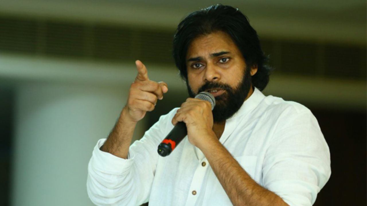 Pawan Kalyan: ఏ భాషనైనా బలవంతంగా రుద్దడం.. గుడ్డిగా వ్యతిరేకించడం రెండూ సరికాదు.. కానీ..: పవన్ కల్యాణ్ Pawan Kalyan: ఏ భాషనైనా బలవంతంగా రుద్దడం.. గుడ్డిగా వ్యతిరేకించడం రెండూ సరికాదు.. కానీ..: పవన్ కల్యాణ్