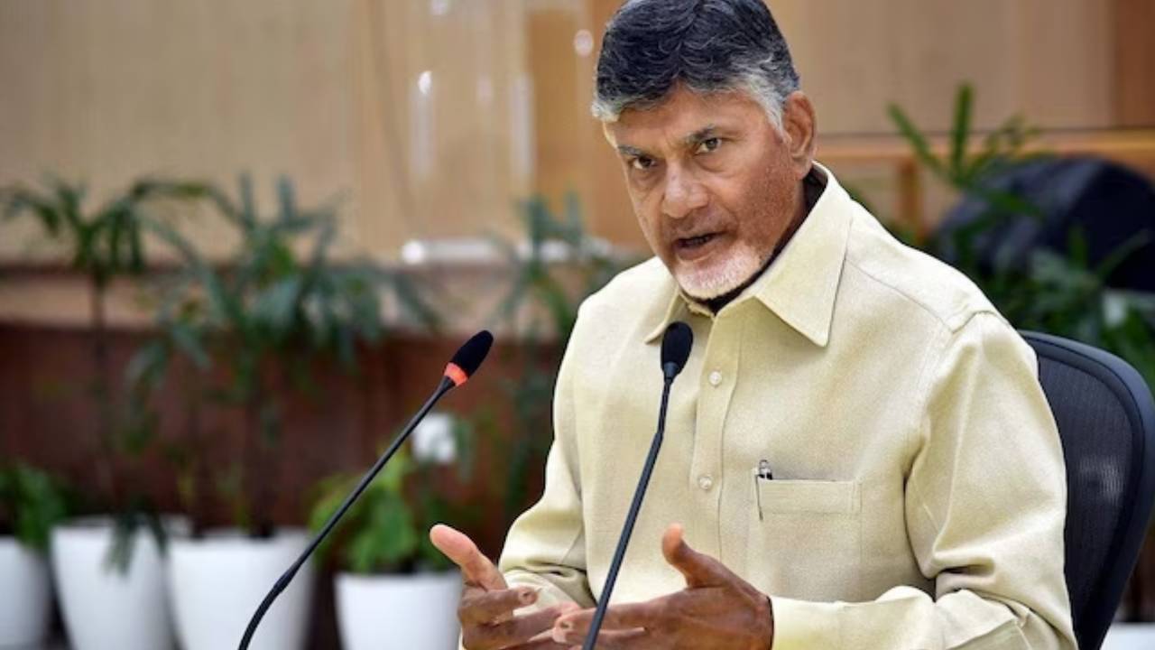 AP Cabinet Meeting : సీఎం చంద్రబాబు ఢిల్లీ టూర్.. ఏపీ కేబినెట్ భేటీ వాయిదా..! AP Cabinet Meeting : సీఎం చంద్రబాబు ఢిల్లీ టూర్.. ఏపీ కేబినెట్ భేటీ వాయిదా..!