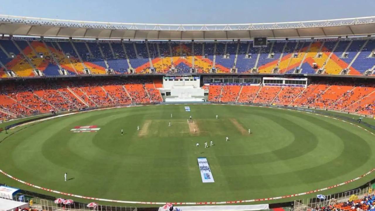 IND vs ENG : భారత్, ఇంగ్లాండ్ మూడో వన్డే.. పిచ్ రిపోర్టు, స్టేడియం రికార్డ్స్, ఇంకా.. IND vs ENG : భారత్, ఇంగ్లాండ్ మూడో వన్డే.. పిచ్ రిపోర్టు, స్టేడియం రికార్డ్స్, ఇంకా..