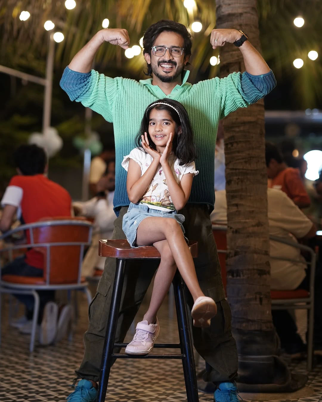 Anchor Ravi with his Daughter Viya Cute Photos