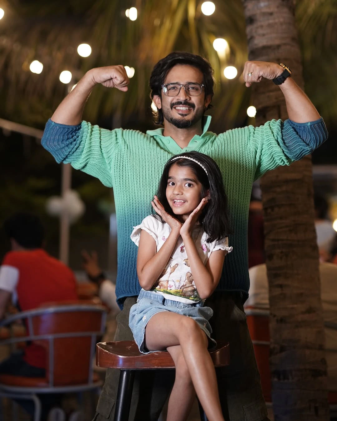 Anchor Ravi with his Daughter Viya Cute Photos