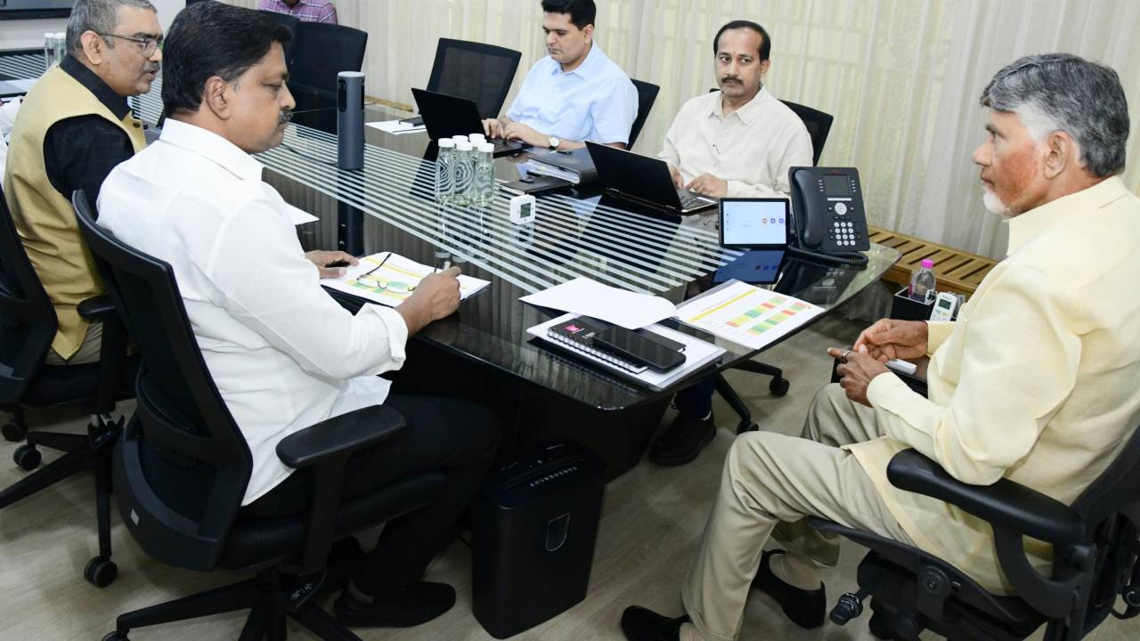 AP Budget 2025 : బడ్జెట్ పై సీఎం చంద్రబాబు ఫోకస్.. ఆ మూడు పథకాలకు ప్రాధాన్యం.. AP Budget 2025 : బడ్జెట్ పై సీఎం చంద్రబాబు ఫోకస్.. ఆ మూడు పథకాలకు ప్రాధాన్యం..