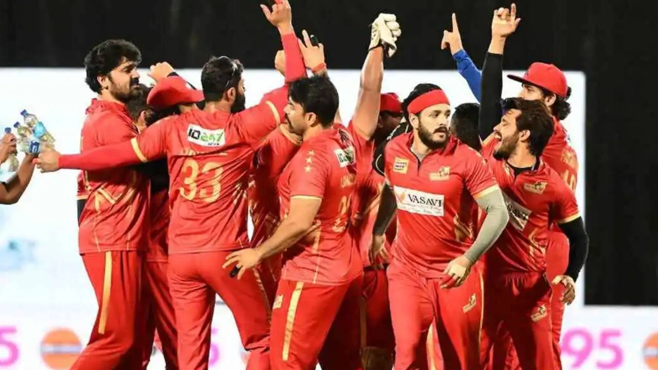 CCL 2025 : అక్కినేని అఖిల్ ఒంటరి పోరాటం.. సీసీఎల్ 2025లో ముగిసిన తెలుగు వారియర్స్ కథ.. CCL 2025 : అక్కినేని అఖిల్ ఒంటరి పోరాటం.. సీసీఎల్ 2025లో ముగిసిన తెలుగు వారియర్స్ కథ..