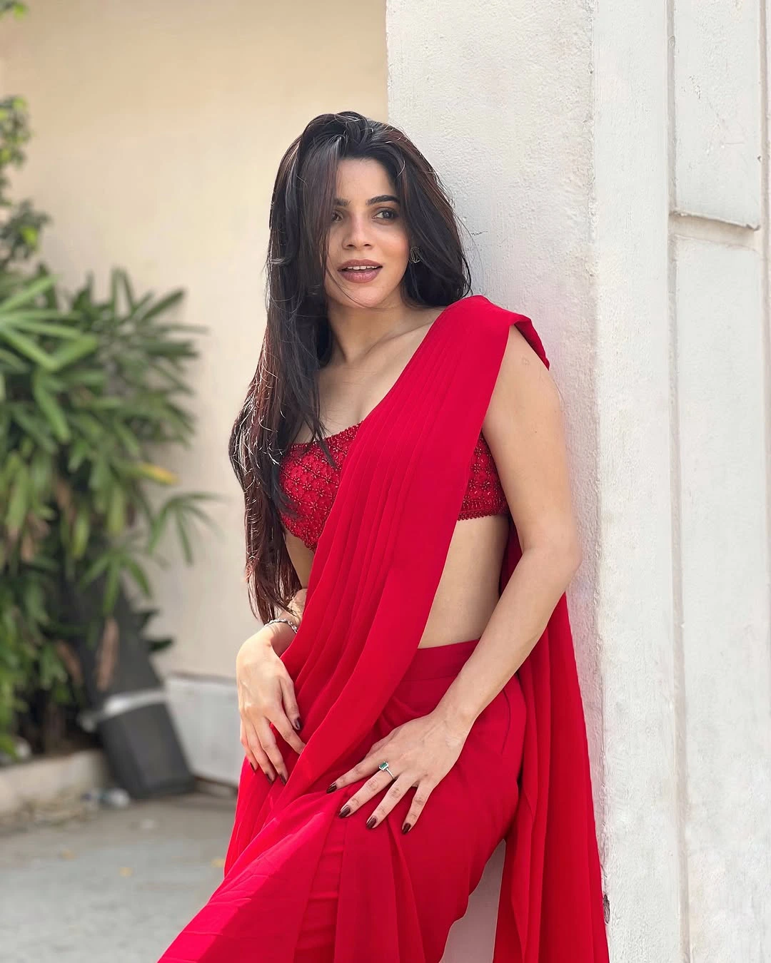 Divyabharathi Stunning Looks in Red Saree