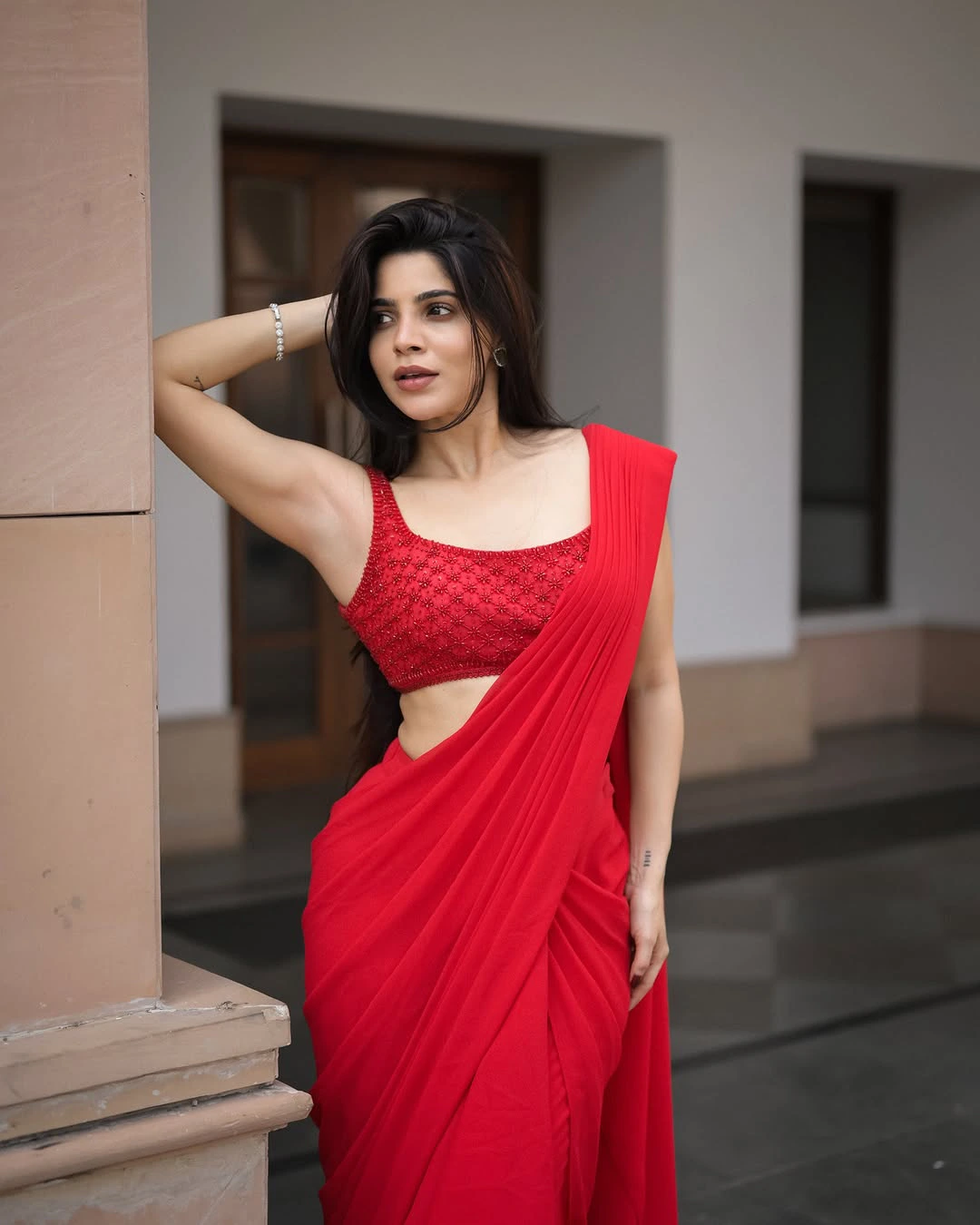Divyabharathi Stunning Looks in Red Saree