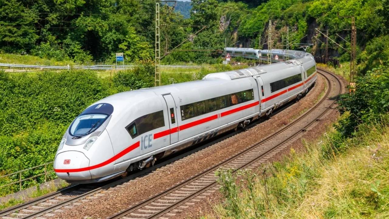 High Speed Rail 