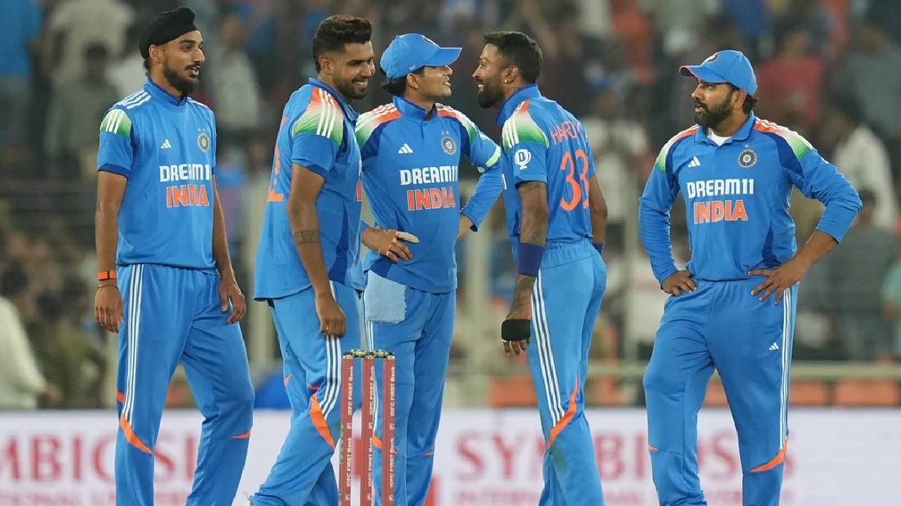 Champions Trophy 2025 : ఛాంపియన్స్ ట్రోఫీ వార్మప్ మ్యాచ్ల షెడ్యూల్ విడుదల.. ఆందోళనలో టీమ్ఇండియా ఫ్యాన్స్.. అతి విశ్వాసమా! Champions Trophy 2025 : ఛాంపియన్స్ ట్రోఫీ వార్మప్ మ్యాచ్ల షెడ్యూల్ విడుదల.. ఆందోళనలో టీమ్ఇండియా ఫ్యాన్స్.. అతి విశ్వాసమా!