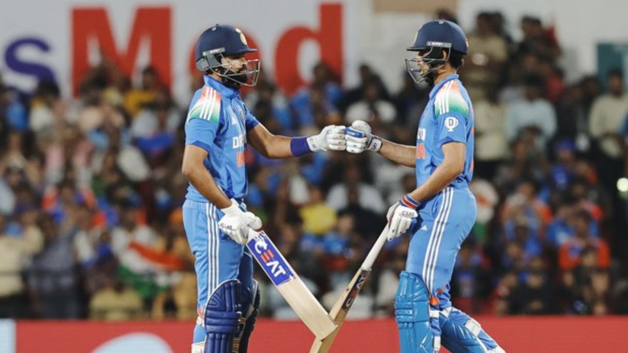 IND vs ENG : దంచికొట్టిన భారత బ్యాటర్లు.. ఇంగ్లాండ్ ముందు భారీ లక్ష్యం.. IND vs ENG : దంచికొట్టిన భారత బ్యాటర్లు.. ఇంగ్లాండ్ ముందు భారీ లక్ష్యం..