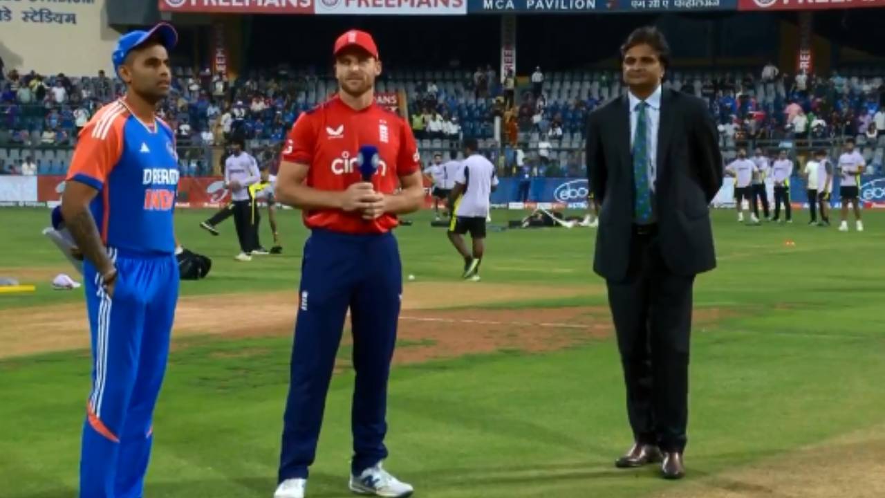 IND vs ENG 5th T20 : టాస్ గెలిచిన ఇంగ్లాండ్.. టీమ్ఇండియా ఫస్ట్ బ్యాటింగ్.. షమీ వచ్చేశాడు. IND vs ENG 5th T20 : టాస్ గెలిచిన ఇంగ్లాండ్.. టీమ్ఇండియా ఫస్ట్ బ్యాటింగ్.. షమీ వచ్చేశాడు.