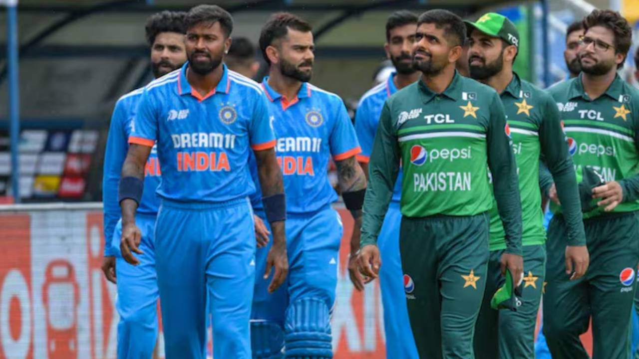 IND vs PAK : భారత్ వర్సెస్ పాక్.. వన్డేల్లో హెడ్-టు-హెడ్ రికార్డ్స్.. ఛాంపియన్స్లో ఆధిపత్యం ఎవరిది? యూఏఈలో తోపు ఎవరంటే? IND vs PAK : భారత్ వర్సెస్ పాక్.. వన్డేల్లో హెడ్-టు-హెడ్ రికార్డ్స్.. ఛాంపియన్స్లో ఆధిపత్యం ఎవరిది? యూఏఈలో తోపు ఎవరంటే?