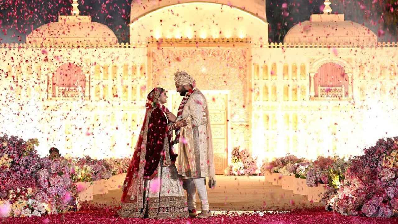 Jeet Adani Diva Shah Marriage Pic