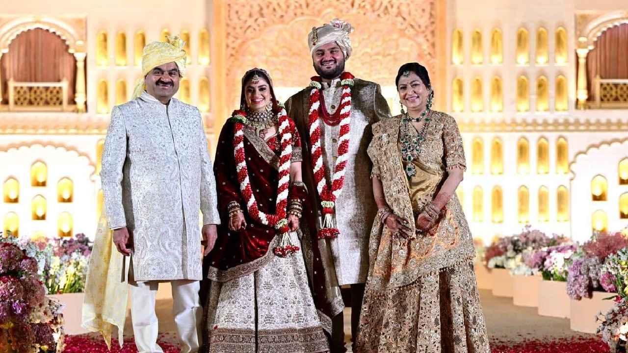 Jeet Adani Diva Shah Marriage Pics